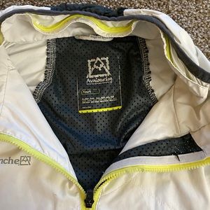 Avalanche windbreaker